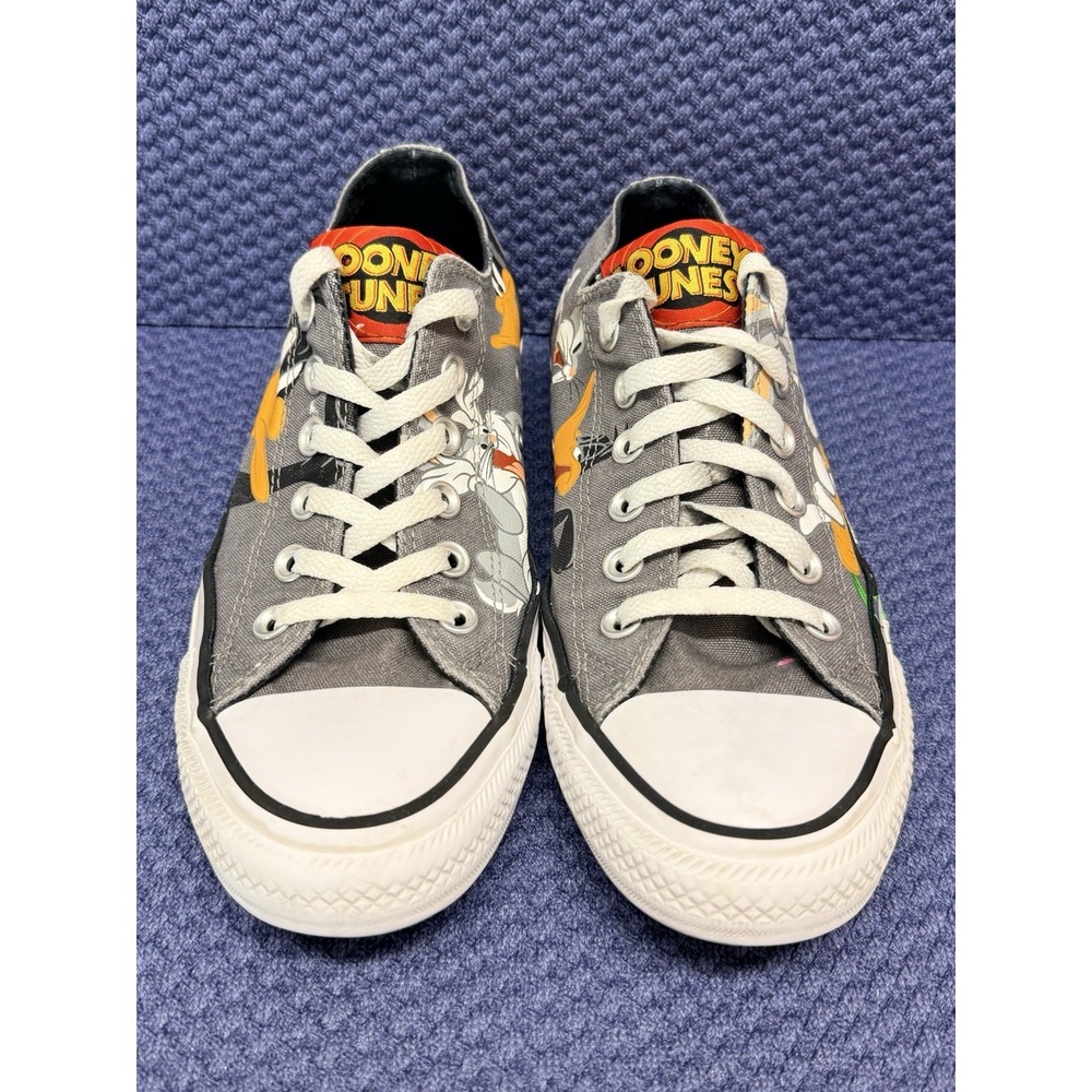 CONVERSE CHUCK TAYLOR ALL STAR LOONEY TUNES LOW TOP‎ SIZE 8 Men's.